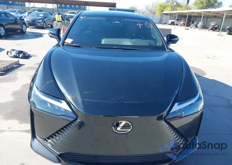 2024 Lexus Rz 300E Premium z USA, uszkodzony, nr VIN JTJABABBXRA003656